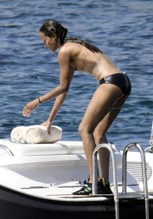 Zoe Saldana OnlyFans Leaked Free Thumbnail Picture - #kBigKu4K4G