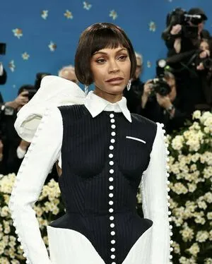 Zoe Saldana OnlyFans Leaked Free Thumbnail Picture - #zlr5Y40oMr