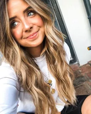 Zoe Sugg OnlyFans Leaked Free Thumbnail Picture - #Pbb7WDsZnc