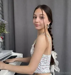 Zoeprincesss OnlyFans Leaked Free Thumbnail Picture - #fpjalsjd33