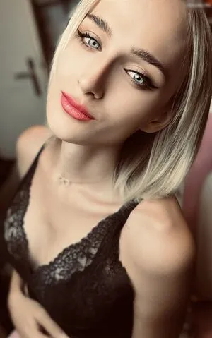 Zoerosedaily OnlyFans Leaked Free Thumbnail Picture - #4i4xCZlRpo
