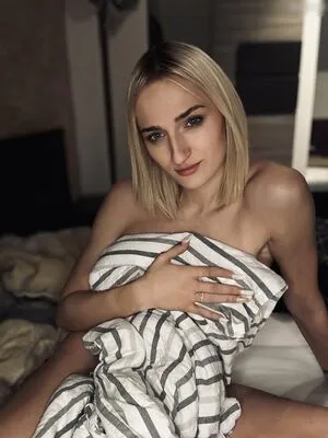 Zoerosedaily OnlyFans Leaked Free Thumbnail Picture - #imdGvBDCep