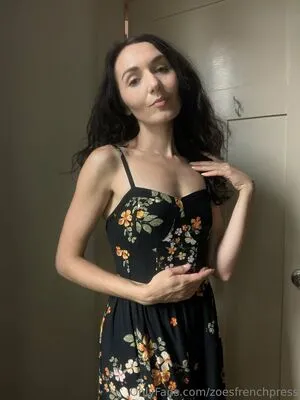 Zoesfrenchpress OnlyFans Leaked Free Thumbnail Picture - #8nI1BIS70M