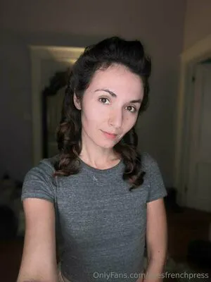 Zoesfrenchpress OnlyFans Leaked Free Thumbnail Picture - #x6sZxBoST2