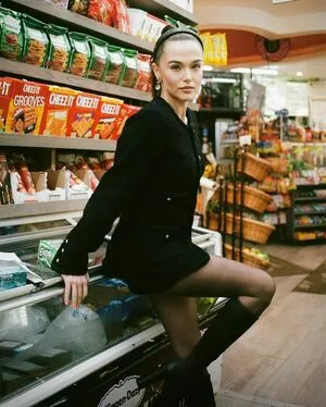 Zoey Deutch OnlyFans Leaked Free Thumbnail Picture - #J4B8VG8Mjt