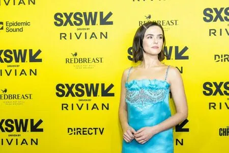 Zoey Deutch OnlyFans Leaked Free Thumbnail Picture - #K9XZGEUfAf