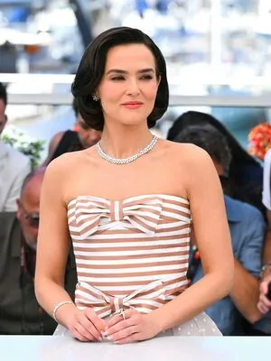 Zoey Deutch OnlyFans Leaked Free Thumbnail Picture - #R5CtU7ttiI