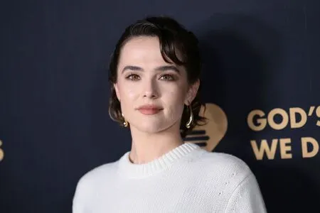 Zoey Deutch OnlyFans Leaked Free Thumbnail Picture - #VfI79VCeo1