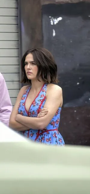 Zoey Deutch OnlyFans Leaked Free Thumbnail Picture - #YxIDyJ8XZt