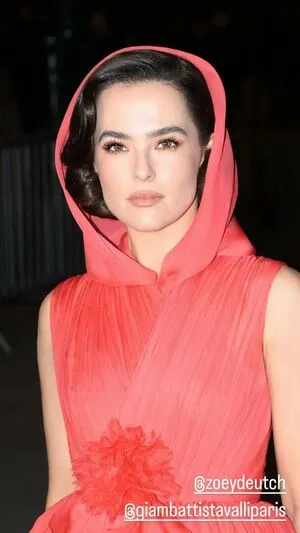 Zoey Deutch OnlyFans Leaked Free Thumbnail Picture - #asPC7SPnTr