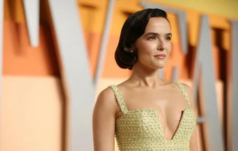 Zoey Deutch OnlyFans Leaked Free Thumbnail Picture - #kvCVGdEgBK