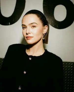 Zoey Deutch OnlyFans Leaked Free Thumbnail Picture - #yplPlZBWZ0