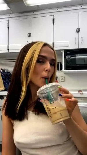 Zoey Deutch OnlyFans Leaked Free Thumbnail Picture - #yRI13scVae