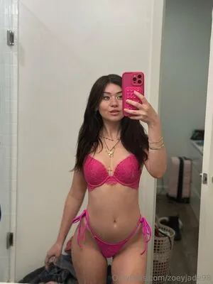 Zoeyjade98 OnlyFans Leaked Free Thumbnail Picture - #DhUoF2WWle