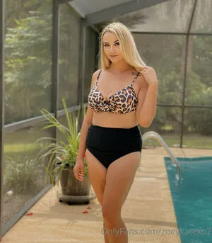 Zoeykatexo2 OnlyFans Leaked Free Thumbnail Picture - #T0HdYaqEkQ