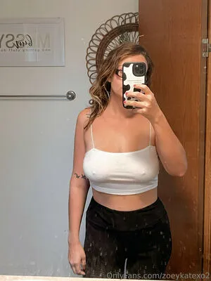 Zoeykatexo2 OnlyFans Leaked Free Thumbnail Picture - #YBF5Jmozq6