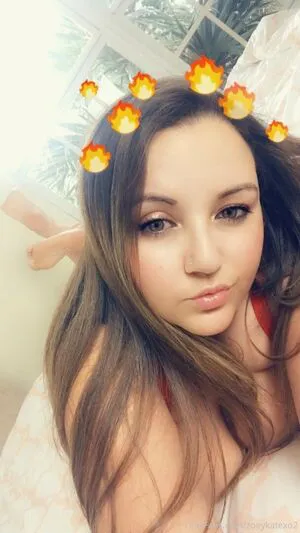 Zoeykatexo2 OnlyFans Leaked Free Thumbnail Picture - #mjoLAff4IE