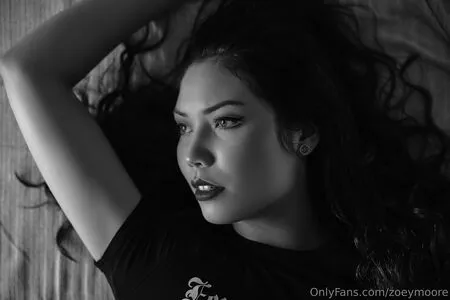 Zoeymoore OnlyFans Leaked Free Thumbnail Picture - #q1KLSCZ91X