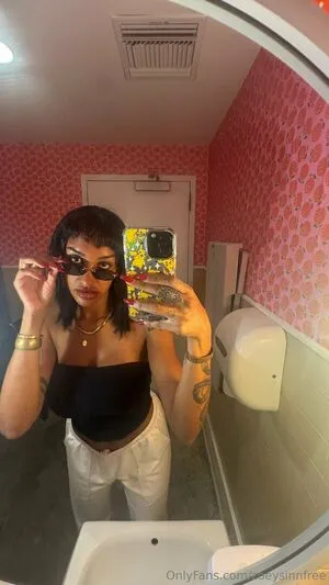 Zoeysinnfree OnlyFans Leaked Free Thumbnail Picture - #QxWflvo6Ul