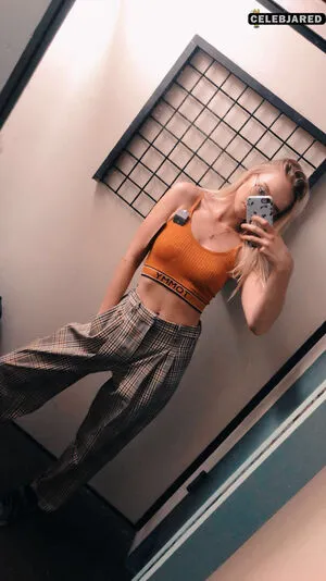 Zola Bzdek OnlyFans Leaked Free Thumbnail Picture - #2ZvZ5JUaSW