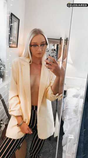 Zola Bzdek OnlyFans Leaked Free Thumbnail Picture - #58VzyQmhJT