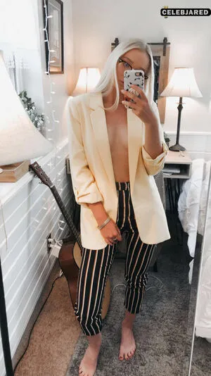 Zola Bzdek OnlyFans Leaked Free Thumbnail Picture - #Kb3miHYdKU