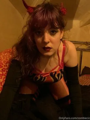 Zombieciz OnlyFans Leaked Free Thumbnail Picture - #p3Nhh3uKVL