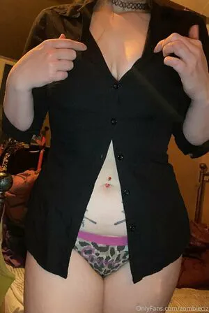 Zombieciz OnlyFans Leaked Free Thumbnail Picture - #spuYuKeuh8