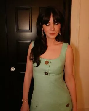 Zooey Deschanel OnlyFans Leaked Free Thumbnail Picture - #5FRDWp3cO7