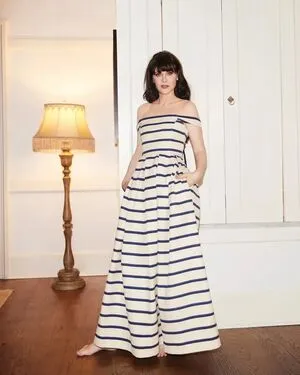 Zooey Deschanel OnlyFans Leaked Free Thumbnail Picture - #saf9CRriB9