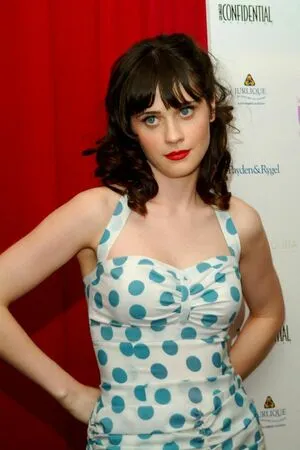 Zooey Deschanel OnlyFans Leaked Free Thumbnail Picture - #uGzvGUYMob