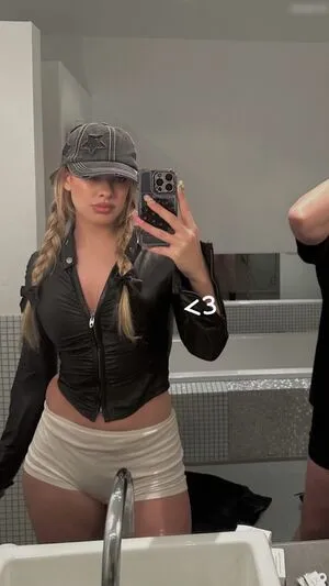 Zs Zs Inci Brkle OnlyFans Leaked Free Thumbnail Picture - #Puj2JE0CaN