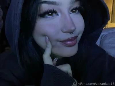 Zuzinkaa OnlyFans Leaked Free Thumbnail Picture - #kuZ2CYSGuu